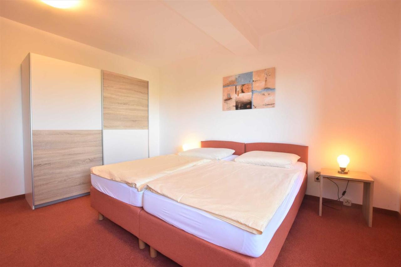 Ferienwohnungen Kleckerburg Mit Me Kagsdorf Exterior photo