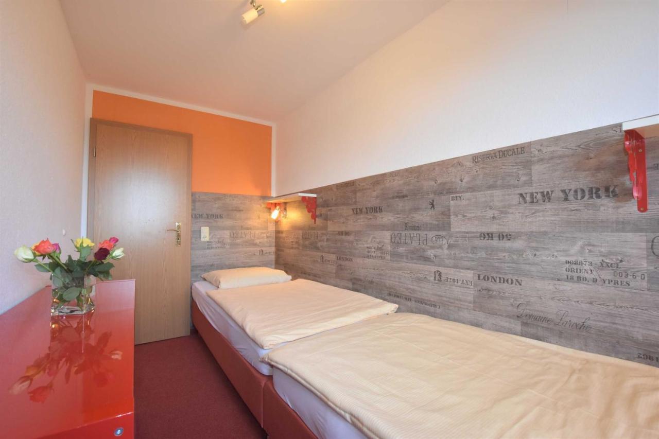 Ferienwohnungen Kleckerburg Mit Me Kagsdorf Exterior photo